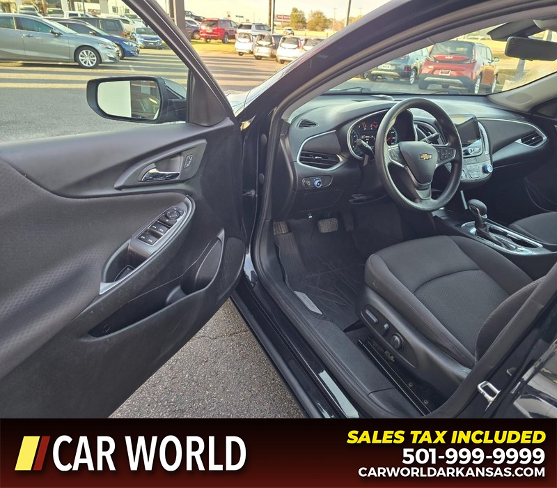 Chevrolet Malibu Vehicle Full-screen Gallery Image 7