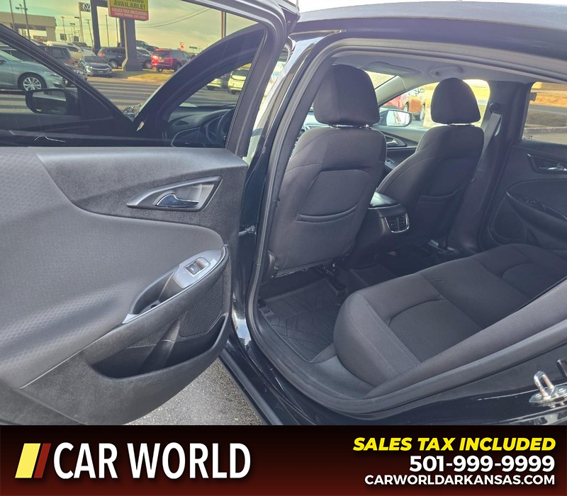 Chevrolet Malibu Vehicle Full-screen Gallery Image 9