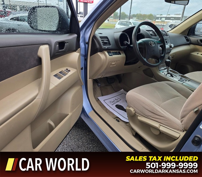 Toyota Highlander Vehicle Full-screen Gallery Image 7