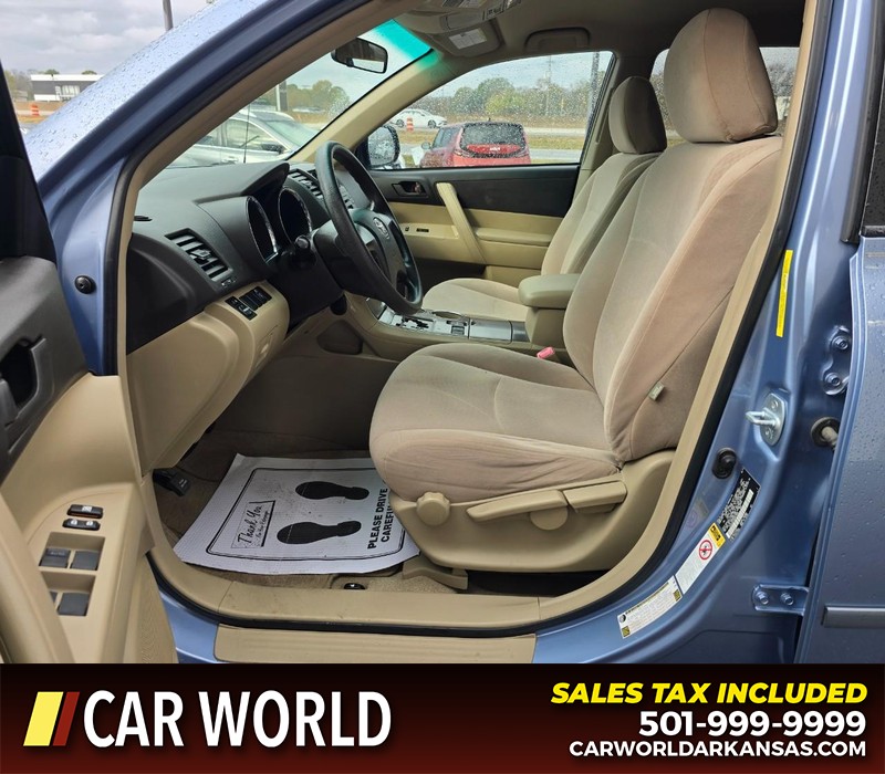 Toyota Highlander Vehicle Full-screen Gallery Image 8