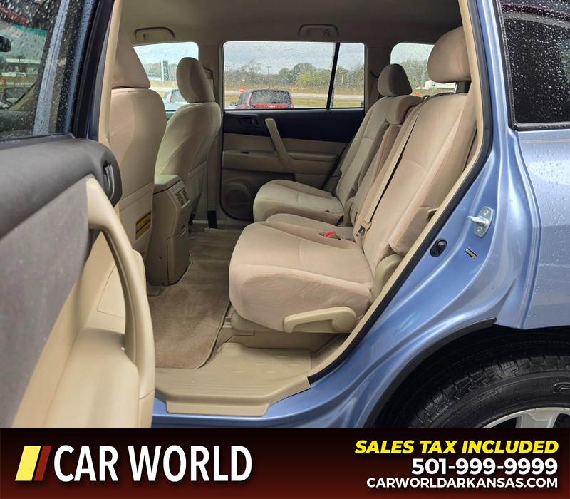 Toyota Highlander Vehicle Full-screen Gallery Image 10