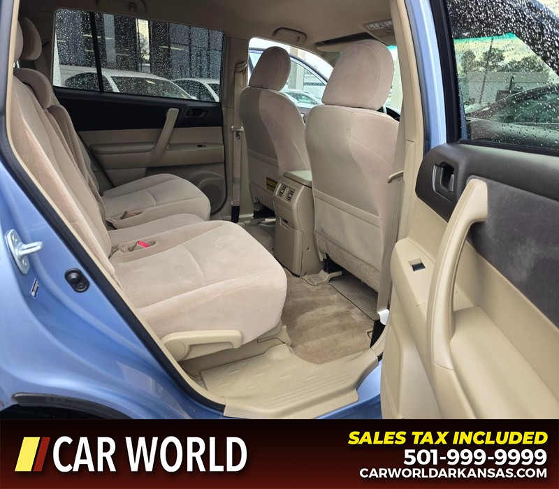 Toyota Highlander Vehicle Full-screen Gallery Image 12