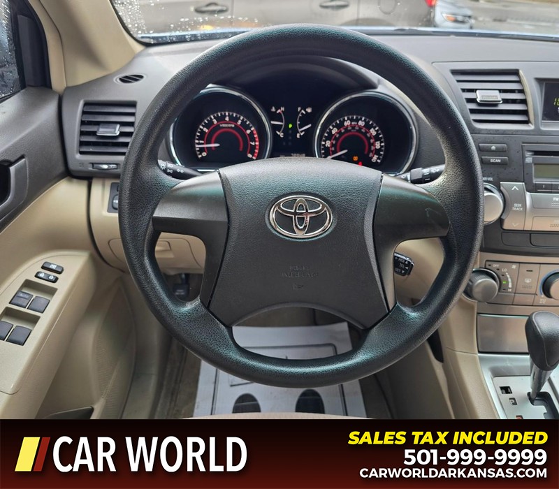 Toyota Highlander Vehicle Full-screen Gallery Image 15