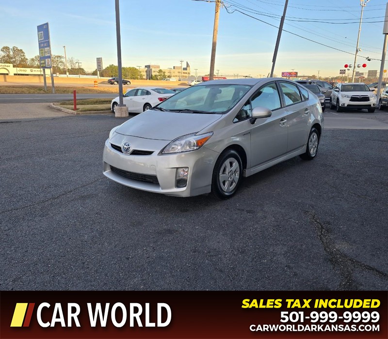 Toyota Prius Vehicle Full-screen Gallery Image 3