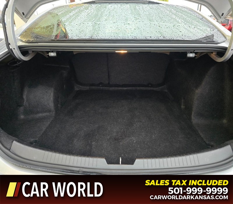 Chevrolet Malibu Vehicle Full-screen Gallery Image 13