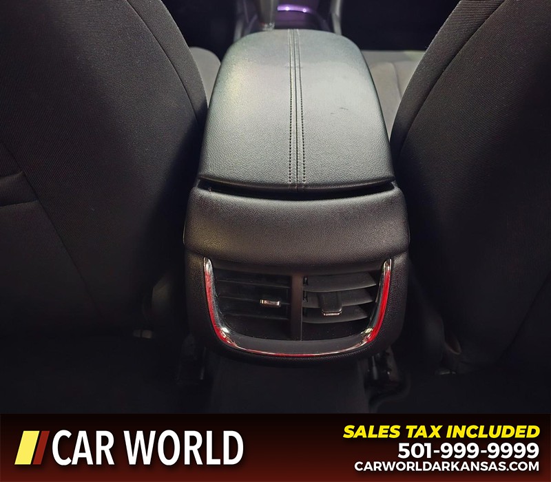 Chevrolet Malibu Vehicle Full-screen Gallery Image 19