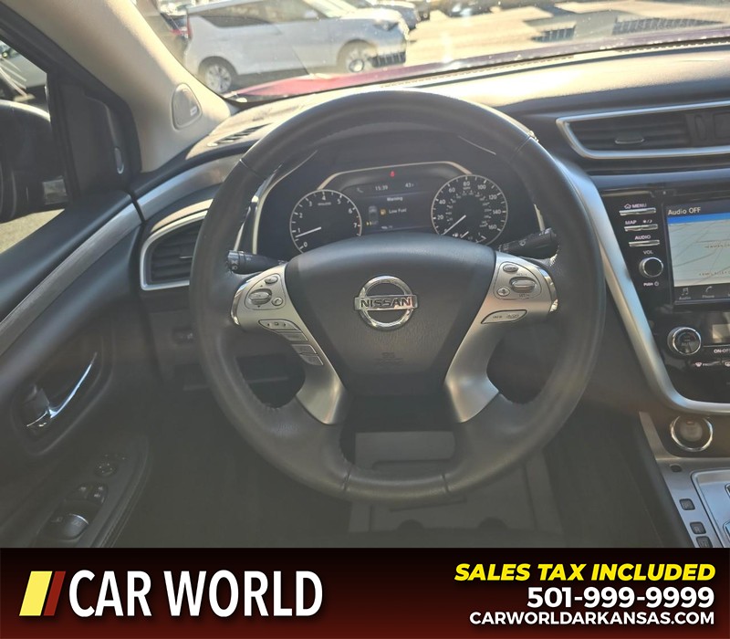 Nissan Murano Vehicle Full-screen Gallery Image 15
