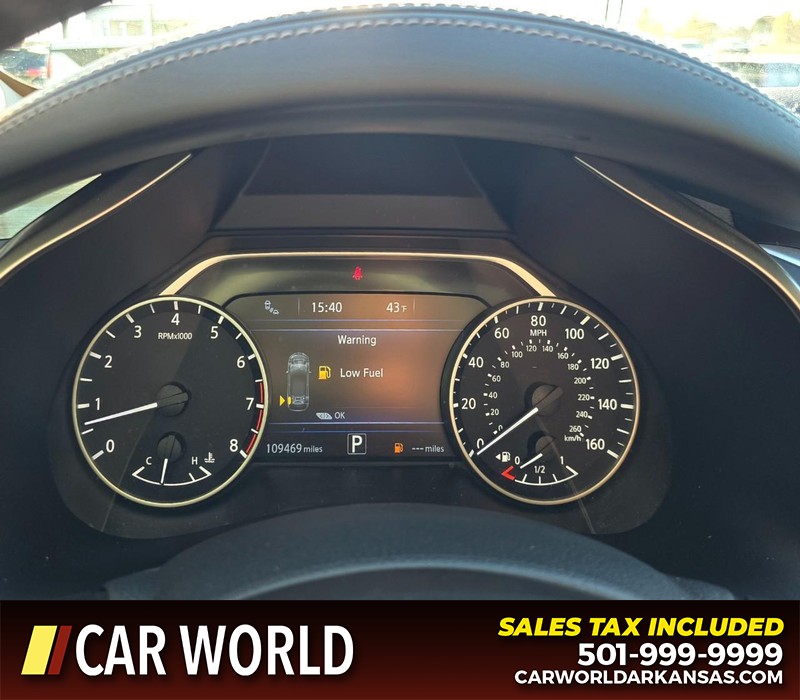 Nissan Murano Vehicle Full-screen Gallery Image 17