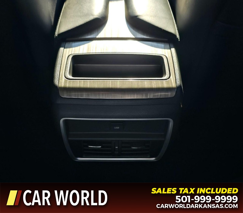 Nissan Murano Vehicle Full-screen Gallery Image 20