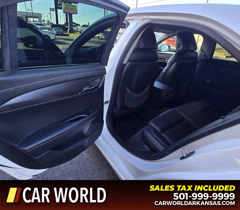 Cadillac ATS Sedan Vehicle Full-screen Gallery Image 9