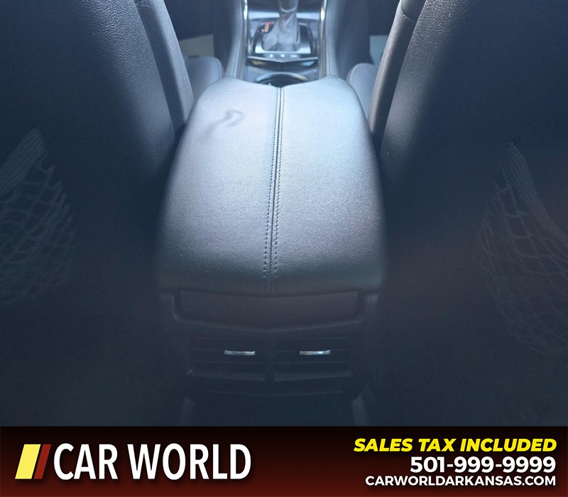 Cadillac ATS Sedan Vehicle Full-screen Gallery Image 18