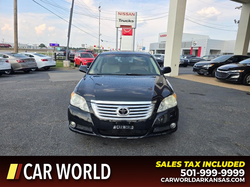 Toyota Avalon Vehicle Full-screen Gallery Image 2