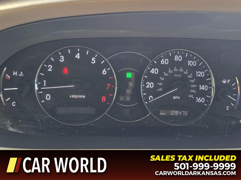 Toyota Avalon Vehicle Full-screen Gallery Image 16