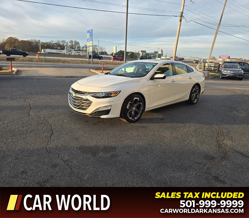 Chevrolet Malibu Vehicle Full-screen Gallery Image 3