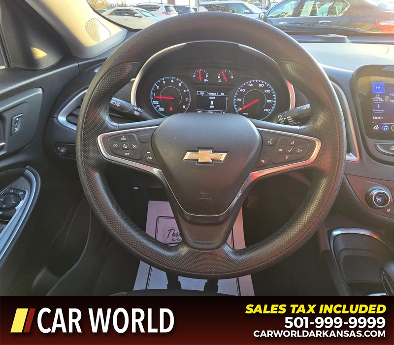 Chevrolet Malibu Vehicle Full-screen Gallery Image 15