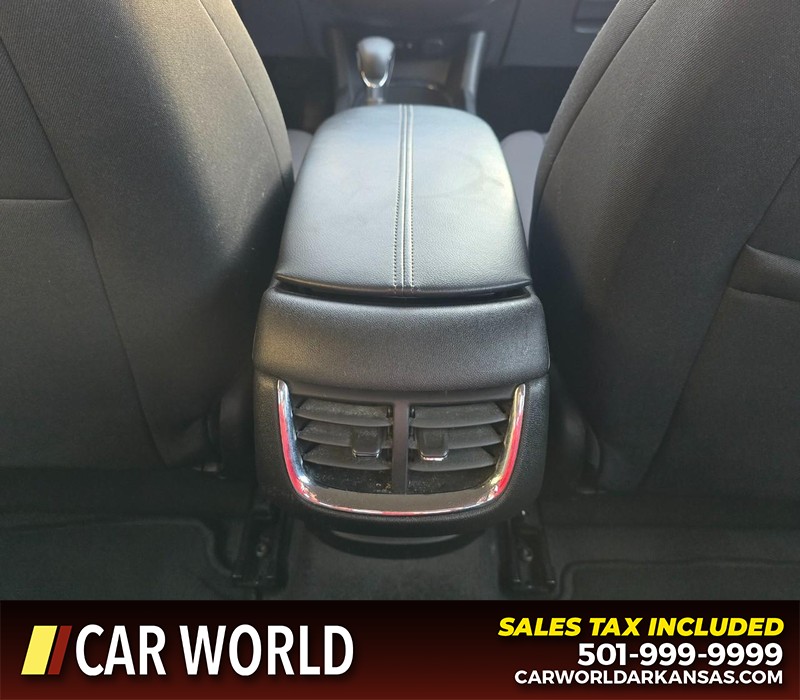 Chevrolet Malibu Vehicle Full-screen Gallery Image 20