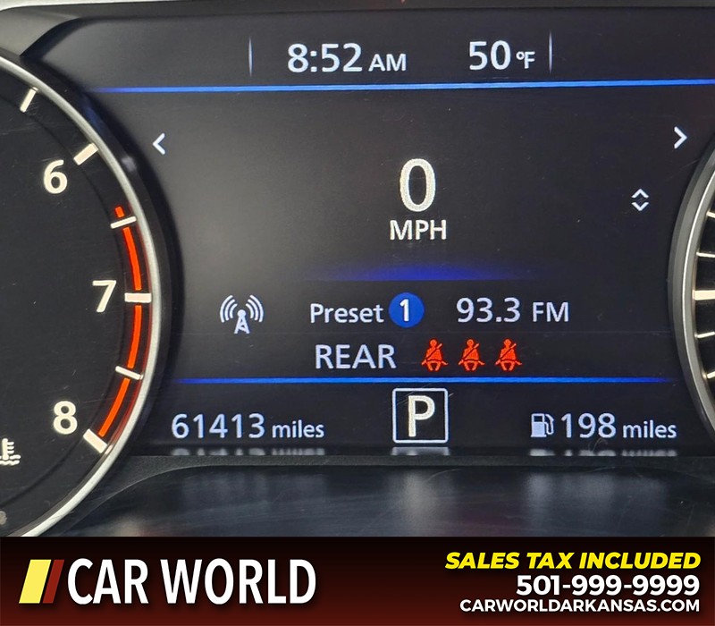 Nissan Altima Vehicle Full-screen Gallery Image 16