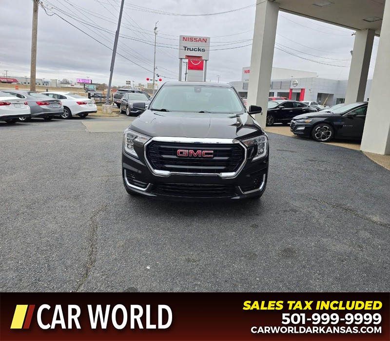 GMC Terrain Vehicle Full-screen Gallery Image 2