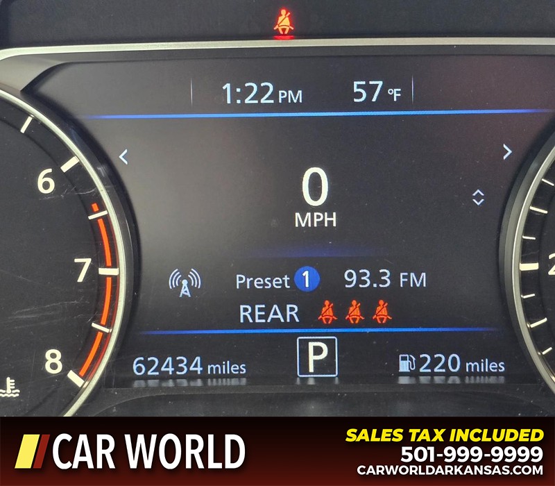 Nissan Altima Vehicle Full-screen Gallery Image 16