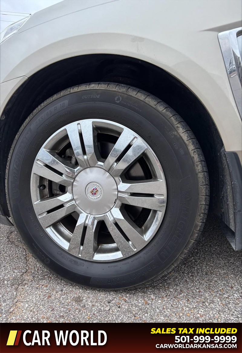 Cadillac SRX Vehicle Full-screen Gallery Image 11