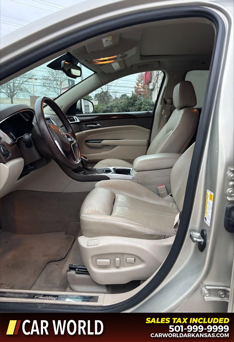 Cadillac SRX Vehicle Full-screen Gallery Image 14