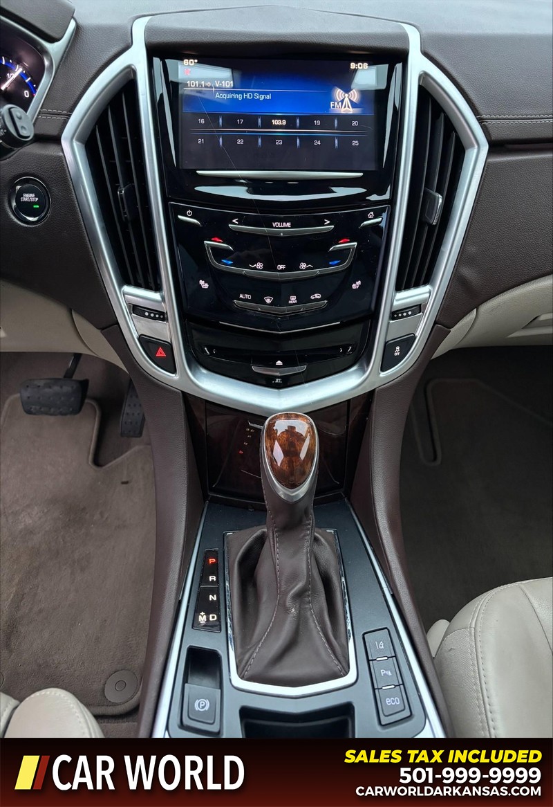 Cadillac SRX Vehicle Full-screen Gallery Image 18