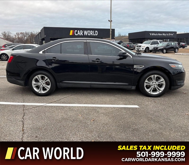 Ford Taurus Vehicle Full-screen Gallery Image 2