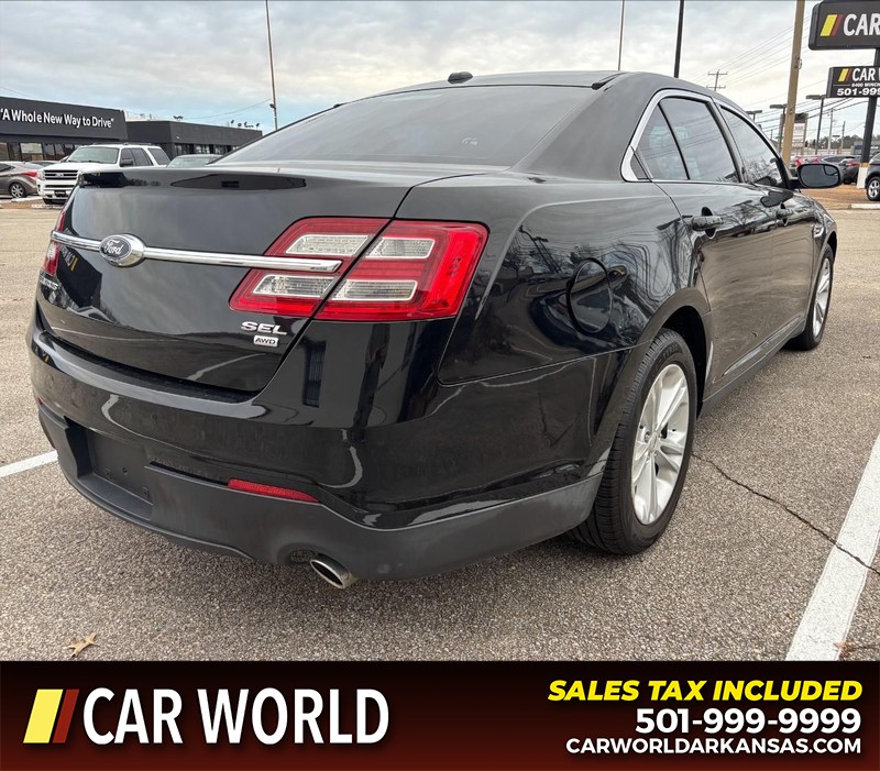 Ford Taurus Vehicle Full-screen Gallery Image 3