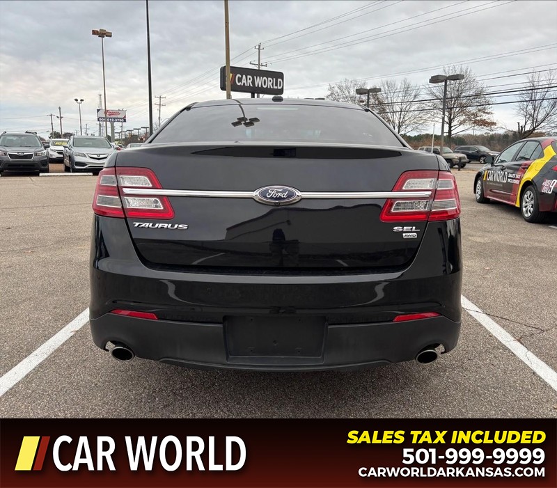 Ford Taurus Vehicle Full-screen Gallery Image 4