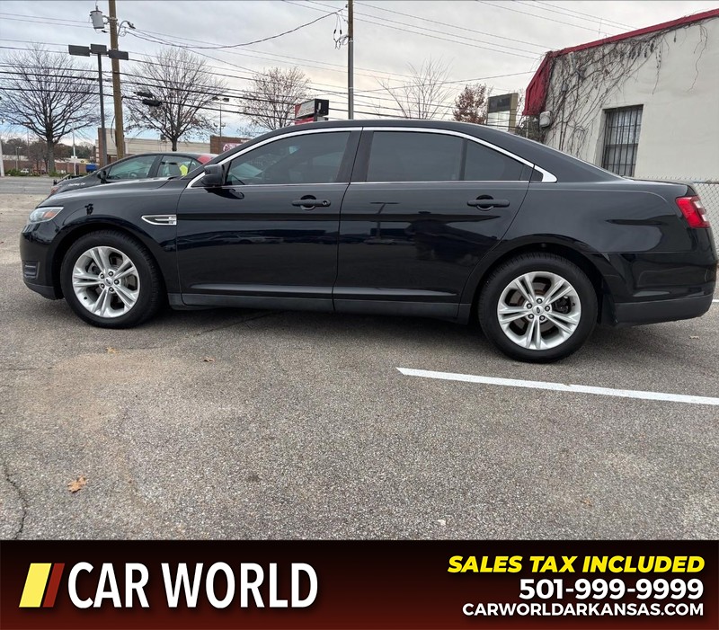 Ford Taurus Vehicle Full-screen Gallery Image 8