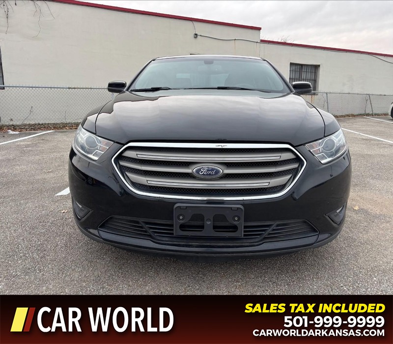 Ford Taurus Vehicle Full-screen Gallery Image 10