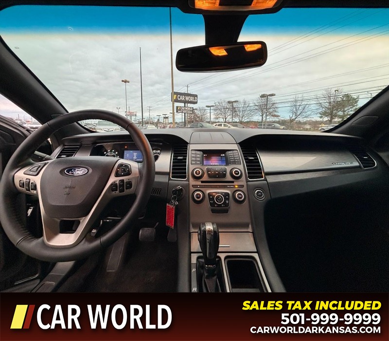 Ford Taurus Vehicle Full-screen Gallery Image 16