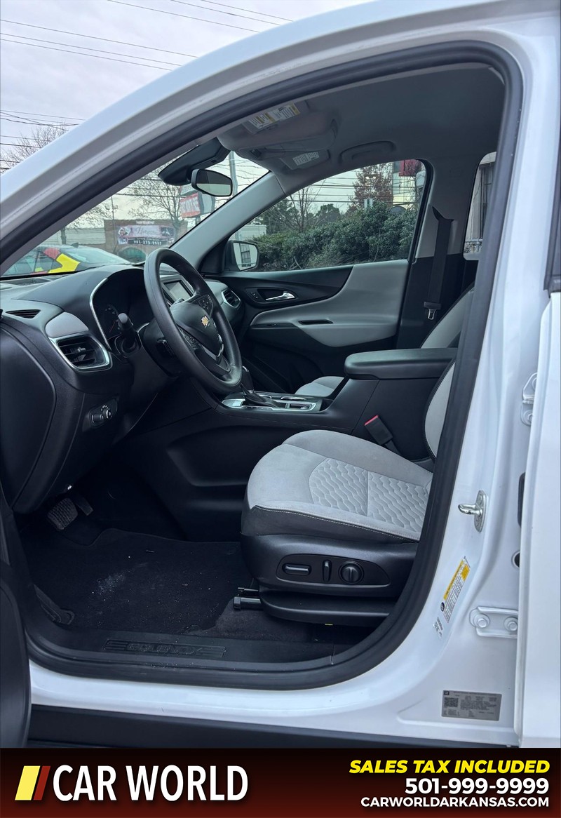 Chevrolet Equinox Vehicle Full-screen Gallery Image 13