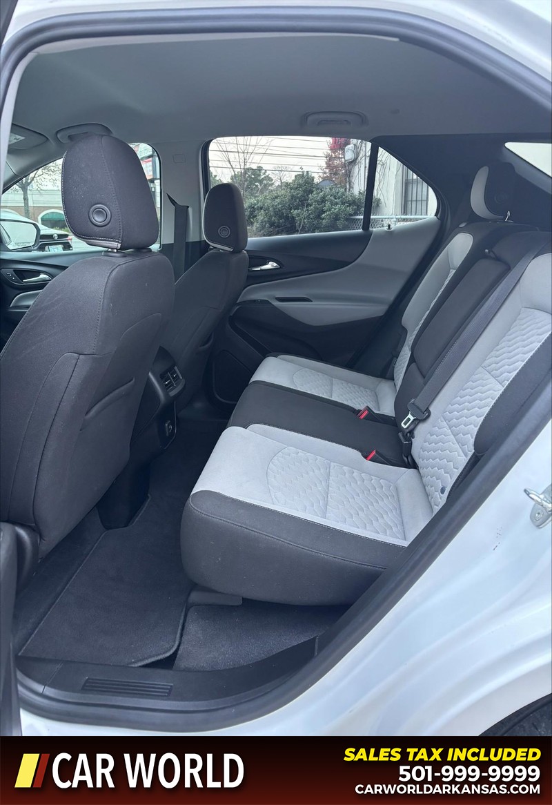 Chevrolet Equinox Vehicle Full-screen Gallery Image 15