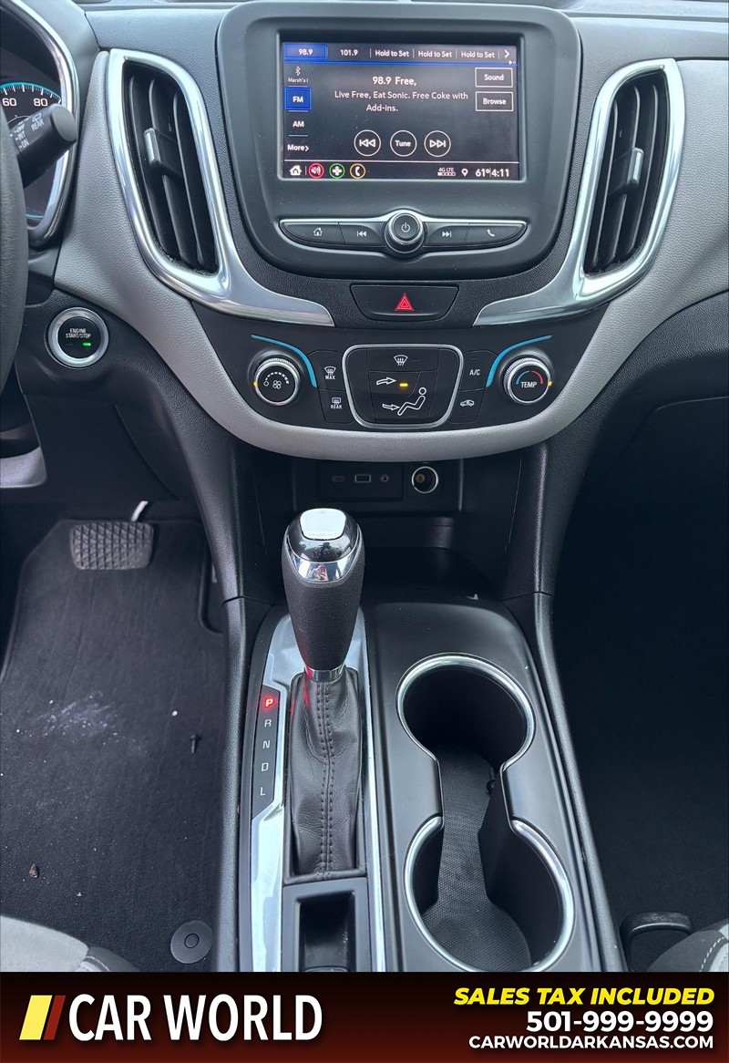 Chevrolet Equinox Vehicle Full-screen Gallery Image 17