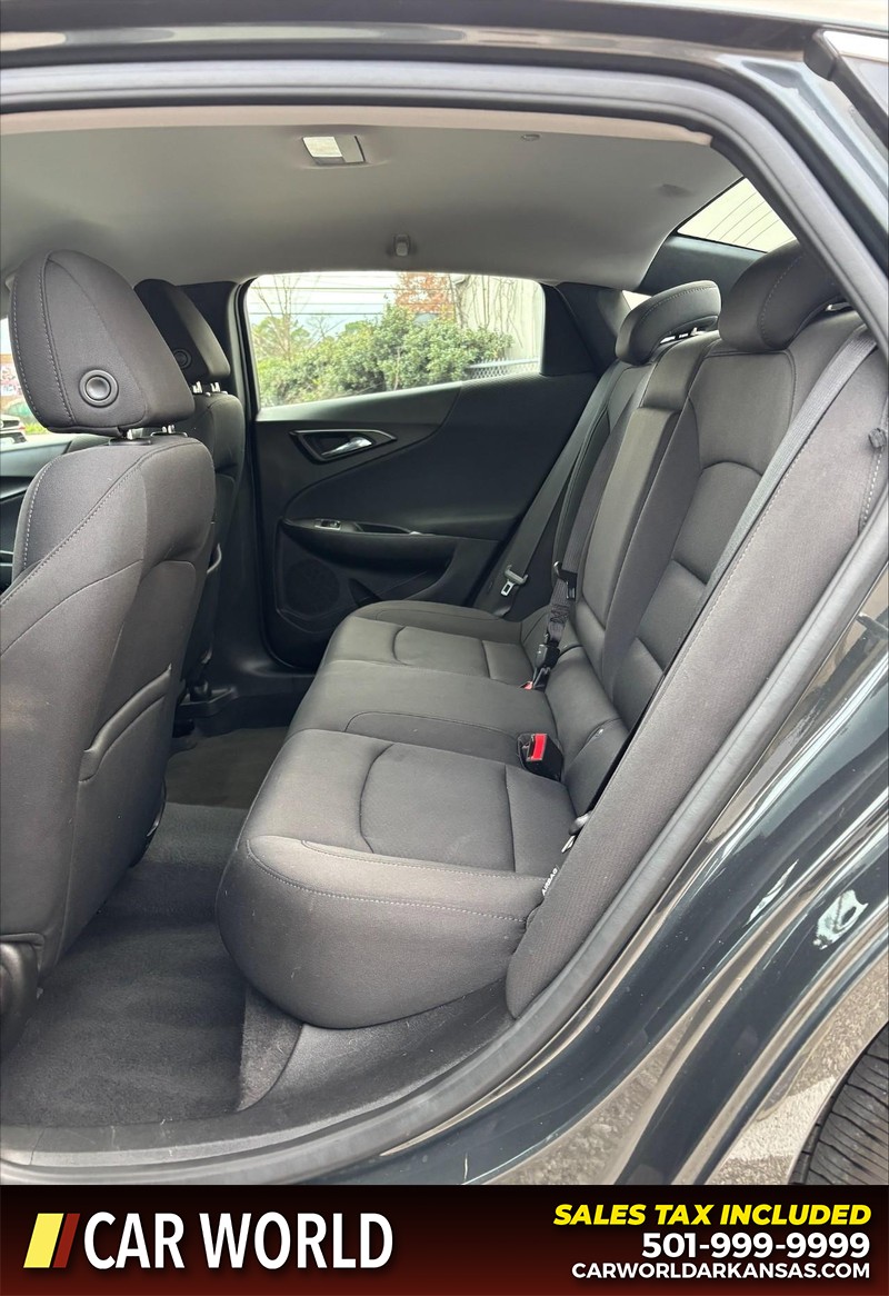 Chevrolet Malibu Vehicle Full-screen Gallery Image 15