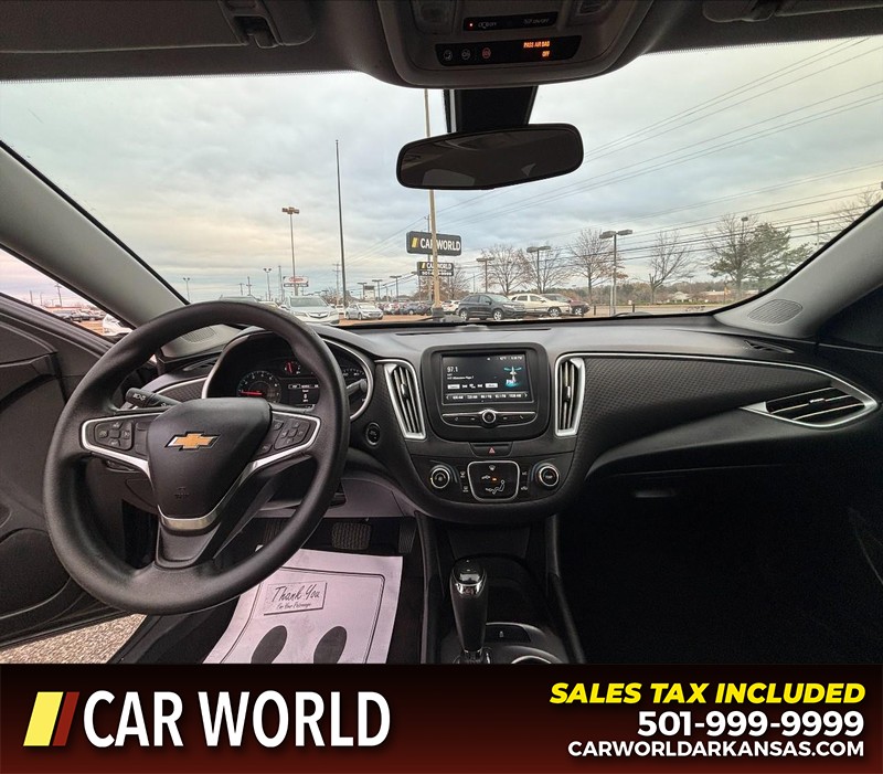 Chevrolet Malibu Vehicle Full-screen Gallery Image 16