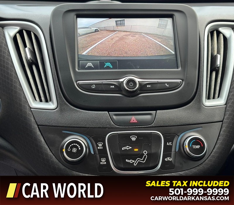 Chevrolet Malibu Vehicle Full-screen Gallery Image 18