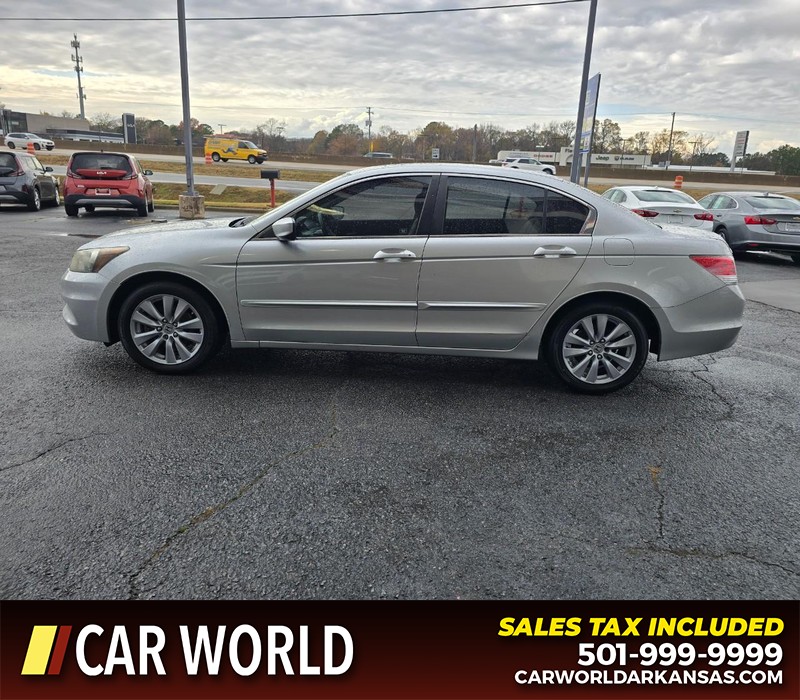 Honda Accord Sedan Vehicle Full-screen Gallery Image 4