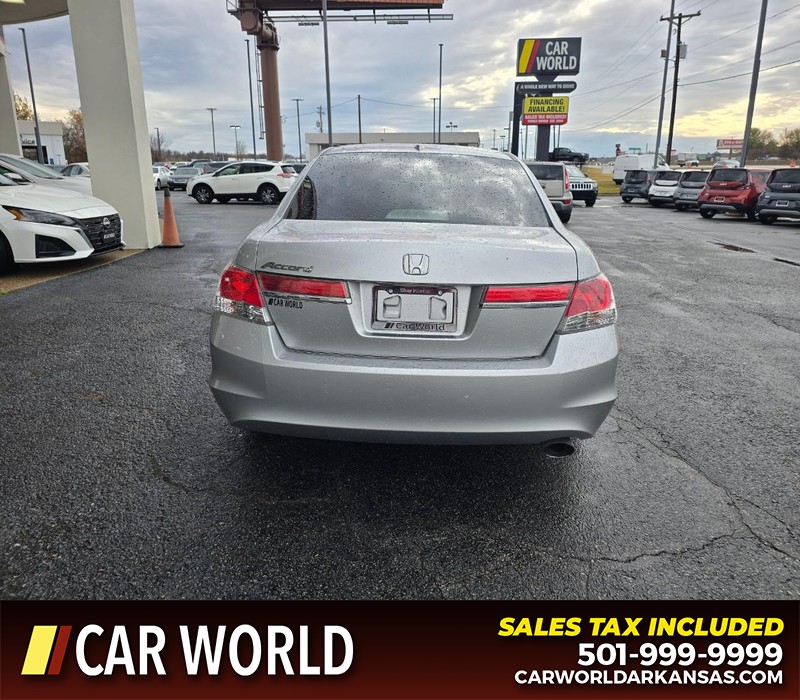 Honda Accord Sedan Vehicle Full-screen Gallery Image 5