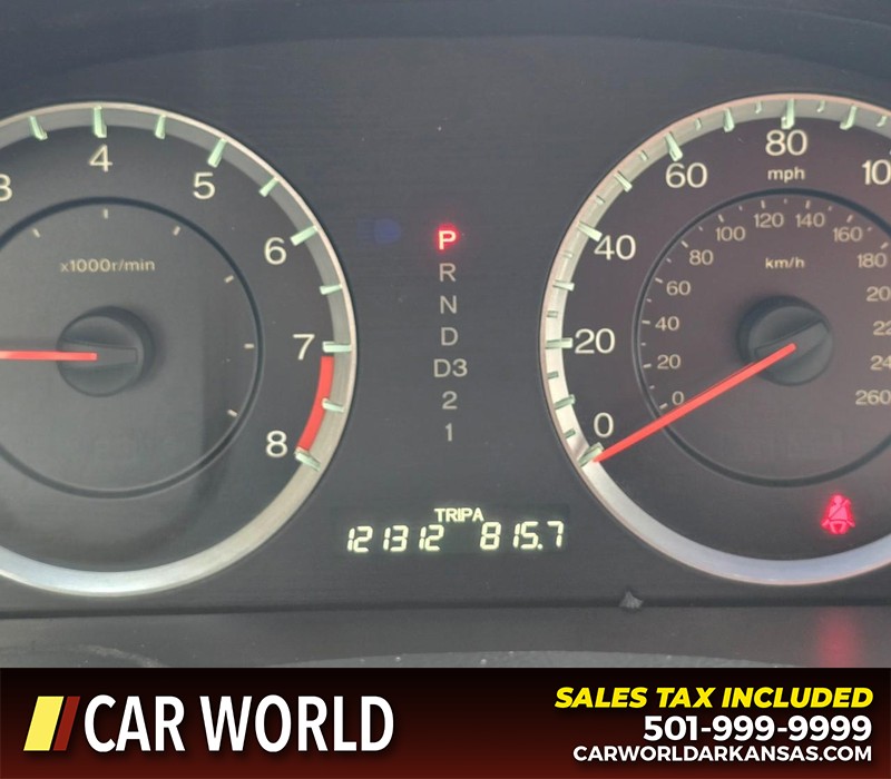 Honda Accord Sedan Vehicle Full-screen Gallery Image 15