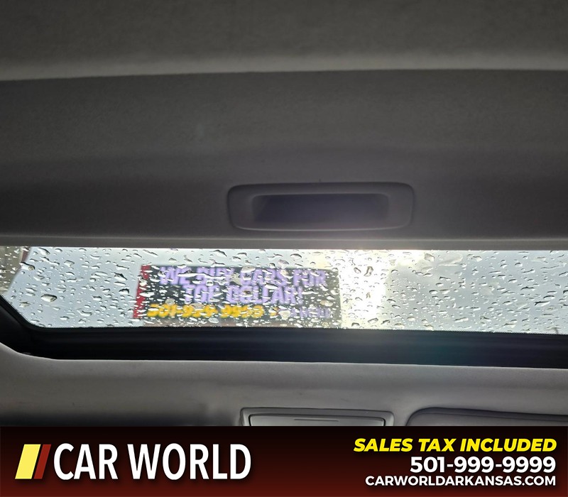 Honda Accord Sedan Vehicle Full-screen Gallery Image 18