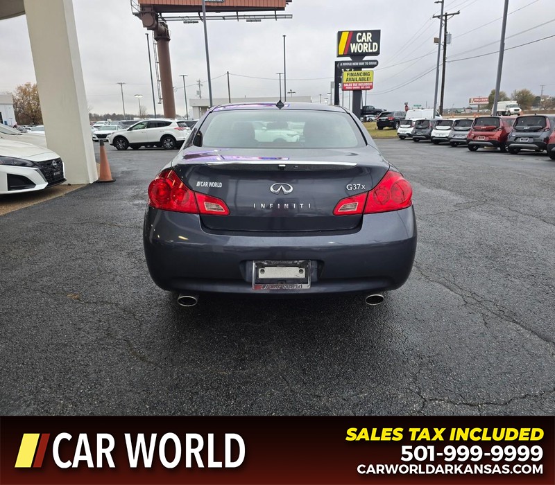 INFINITI G37 Sedan Vehicle Full-screen Gallery Image 5