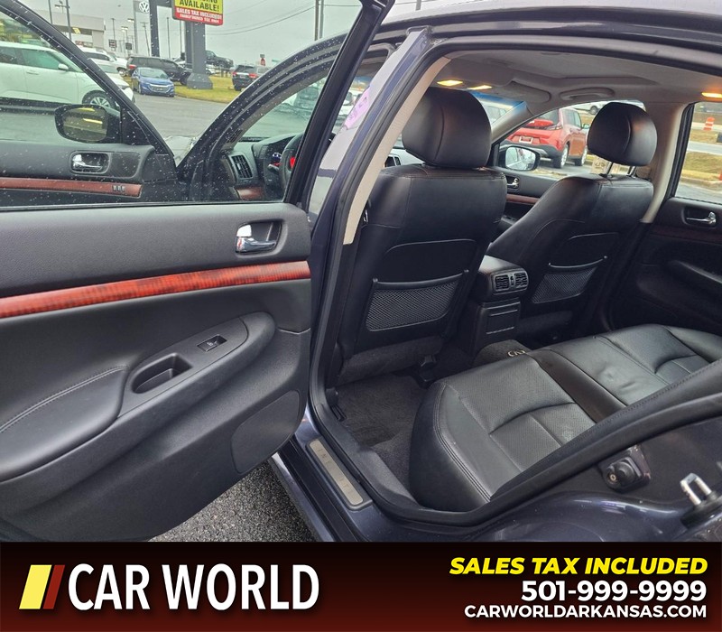 INFINITI G37 Sedan Vehicle Full-screen Gallery Image 9