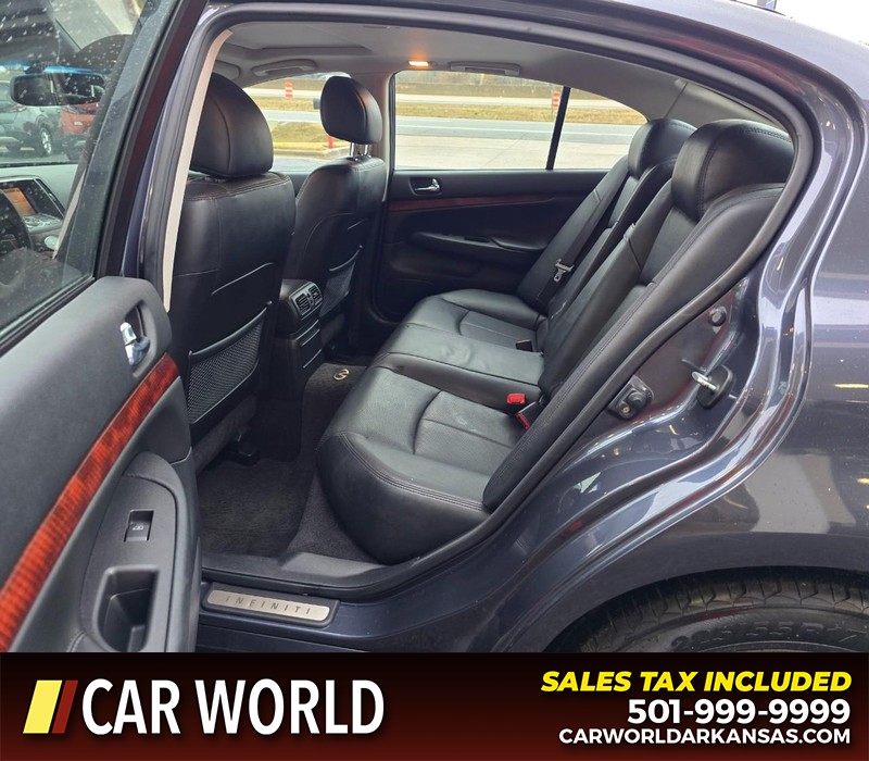 INFINITI G37 Sedan Vehicle Full-screen Gallery Image 10