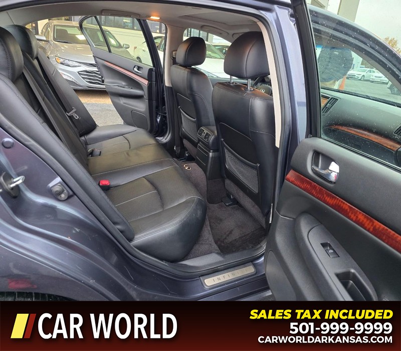 INFINITI G37 Sedan Vehicle Full-screen Gallery Image 12