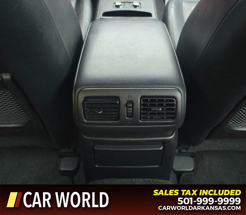 INFINITI G37 Sedan Vehicle Full-screen Gallery Image 20