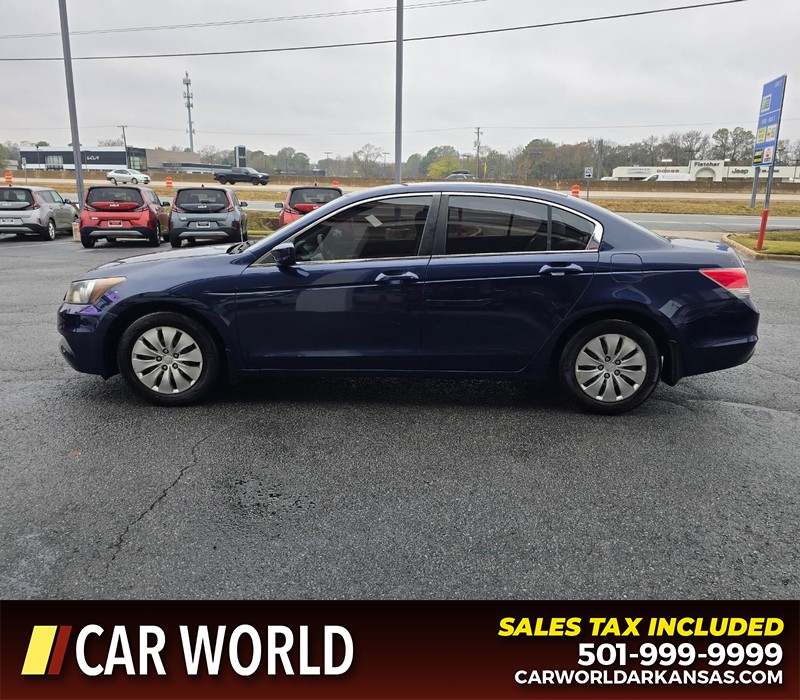 Honda Accord Sedan Vehicle Full-screen Gallery Image 4