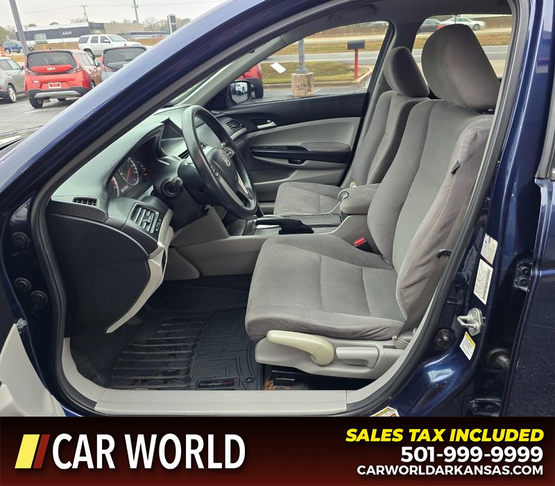 Honda Accord Sedan Vehicle Full-screen Gallery Image 8