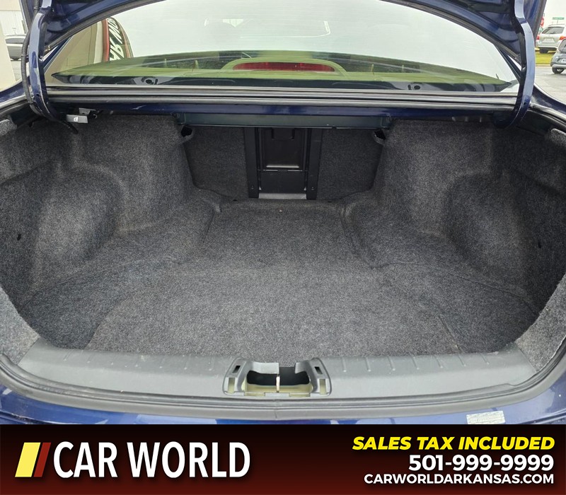 Honda Accord Sedan Vehicle Full-screen Gallery Image 13